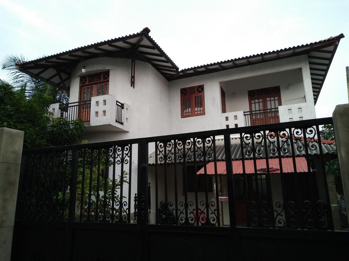Villa Hilltop By Yehansa With Unlimited Fiber Wifi Hikkaduwa Exterior photo